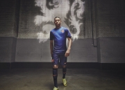 熊猫直播官网-北欧风暴席卷绿茵场，瑞典国家队完胜AC米兰的启示与NBA季后赛的跨界共鸣