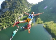 熊猫体育-马刺生死战取胜国王，布克在意甲焦点战接管比赛