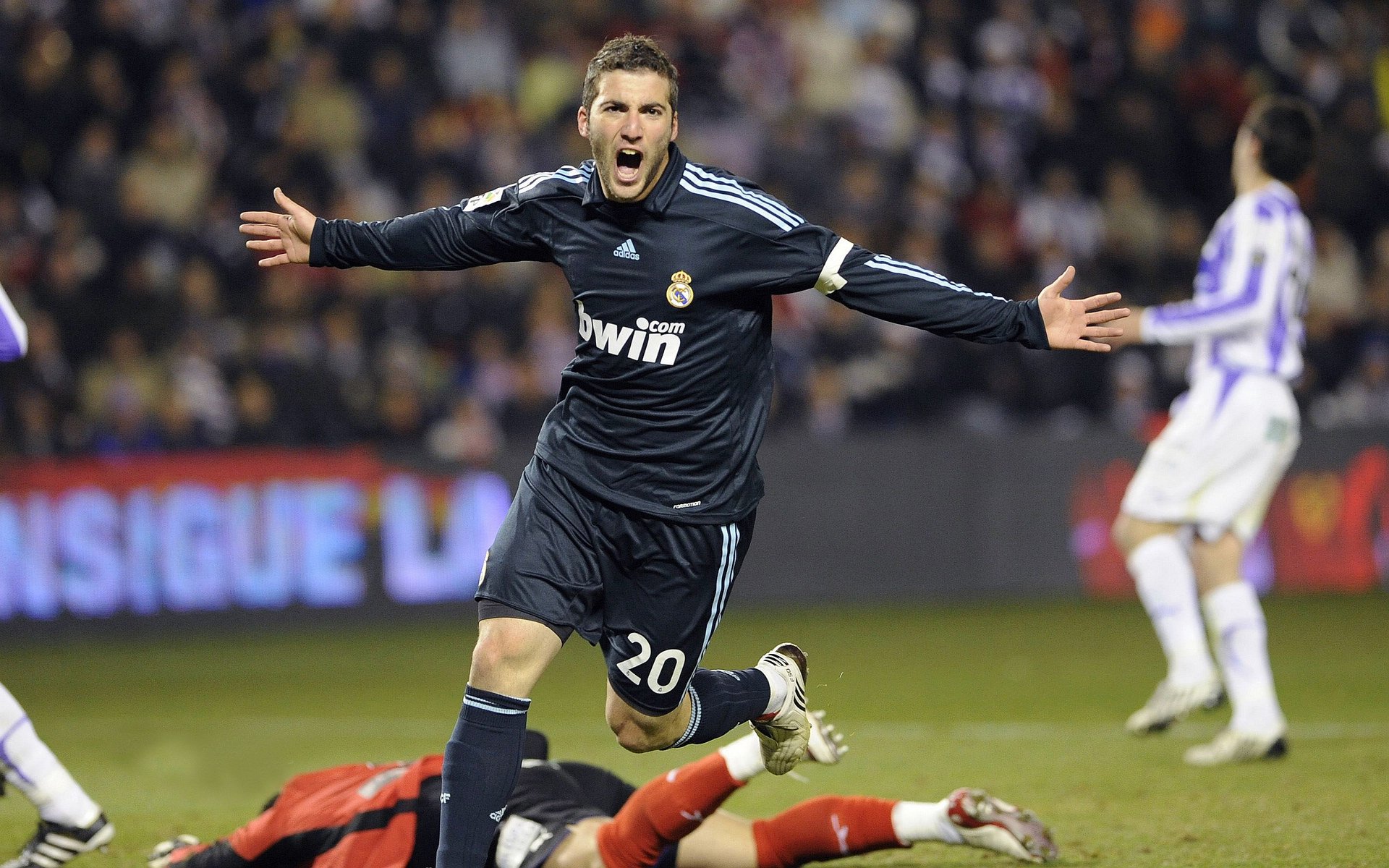 雄鹿完胜国王，奥运周期关键战，一场定义赛季的焦点对决