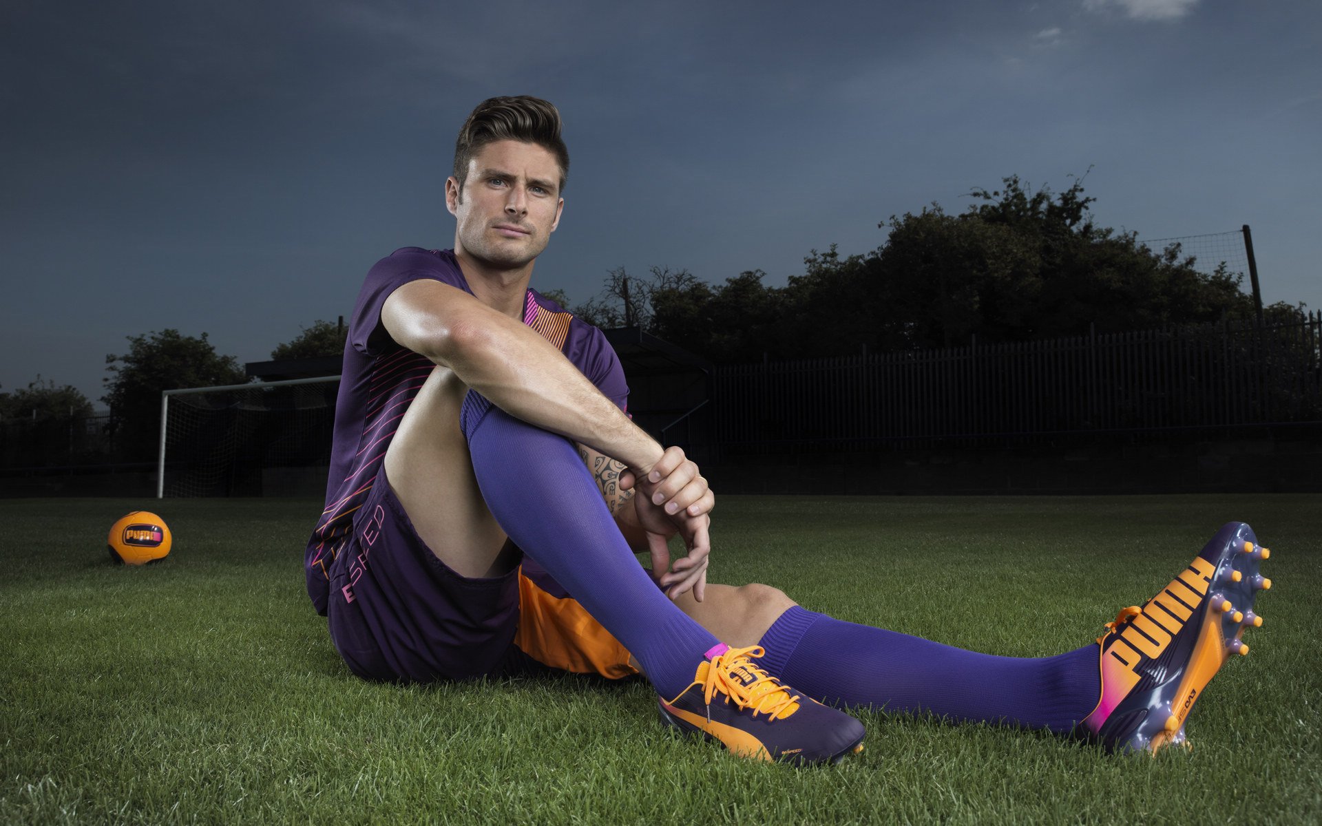 厄德高连续得分拉开差距，委内瑞拉末节发力带走突尼斯—一场战术与意志的较量