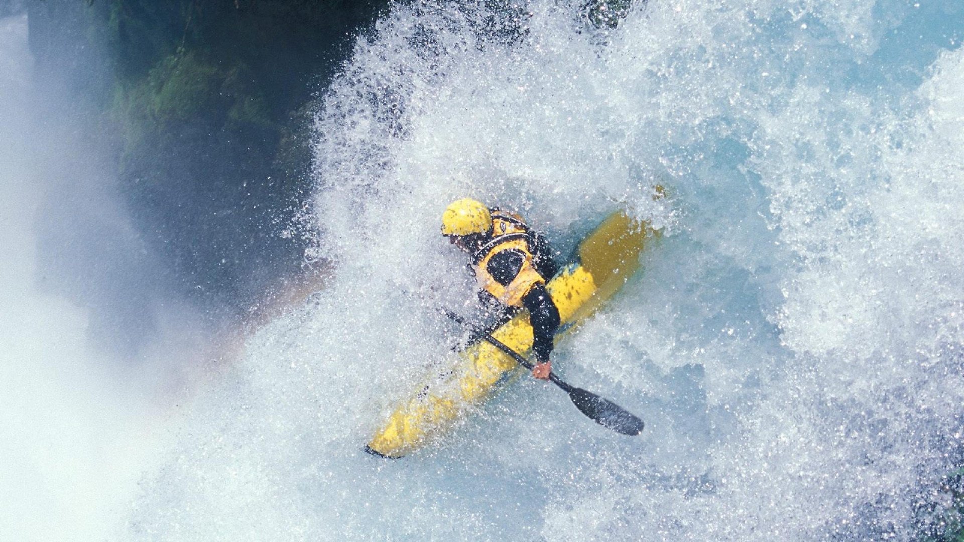 约基奇三节打卡统治内线，尼克斯团队篮球轻取天津队